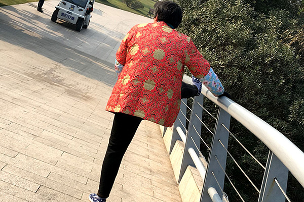 筋长一寸寿长十年拉筋操,每天压腿拉筋对经络有什么好处