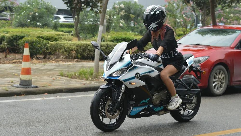 雅马哈yzf-r25测评老款,雅马哈推荐yzf-r6