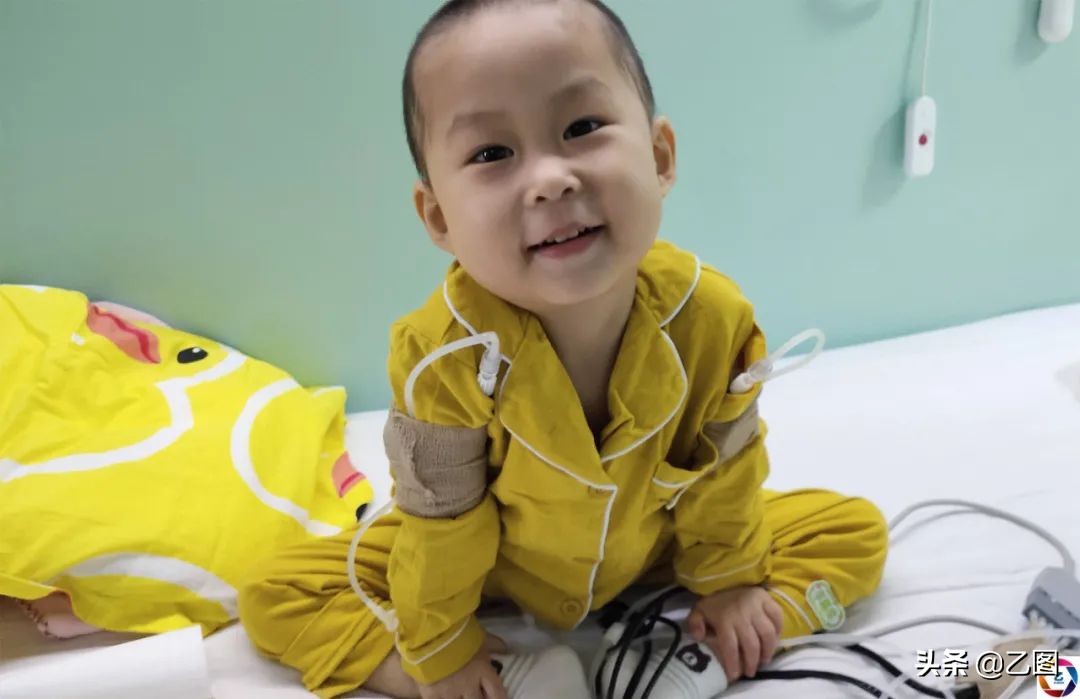 七岁儿子二次移植白血病妈妈,男童患癌2年扛过2次移植后复发