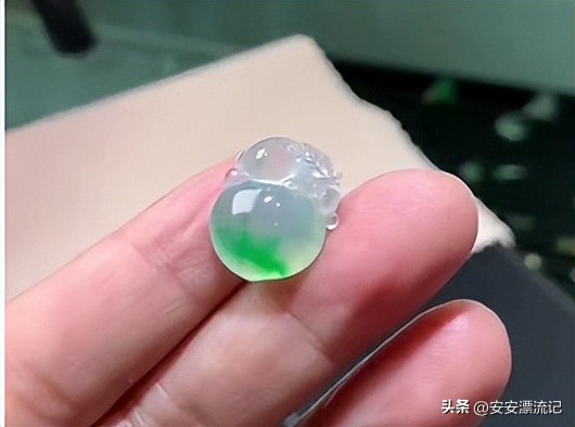 翡翠桃子猴的寓意,翡翠桃的寓意和象征