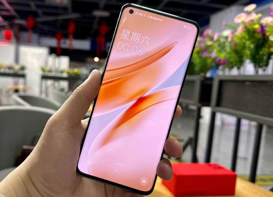 买手机考虑护眼哪款最好,现在买手机买哪一款的比较好