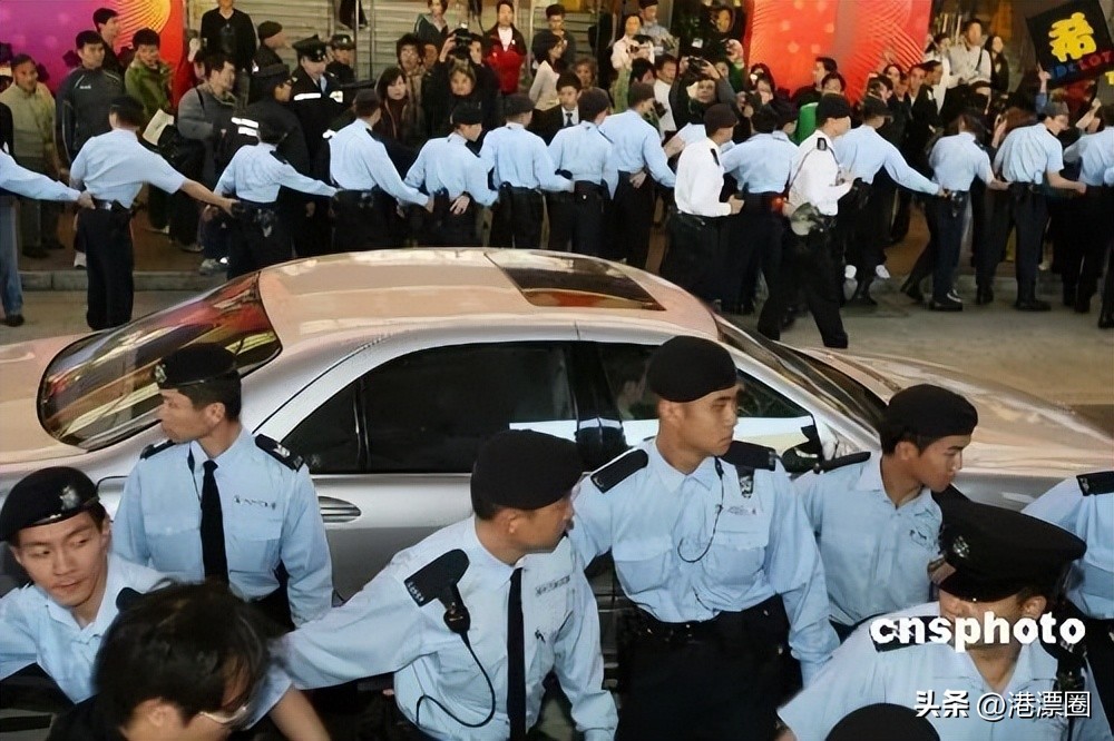 港星塌鼻梁事件,港星道歉名场面