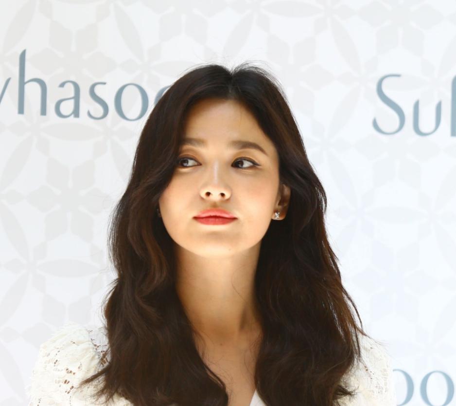 脱离了韩式滤镜韩国明星颜值下滑,韩星单眼皮凸嘴