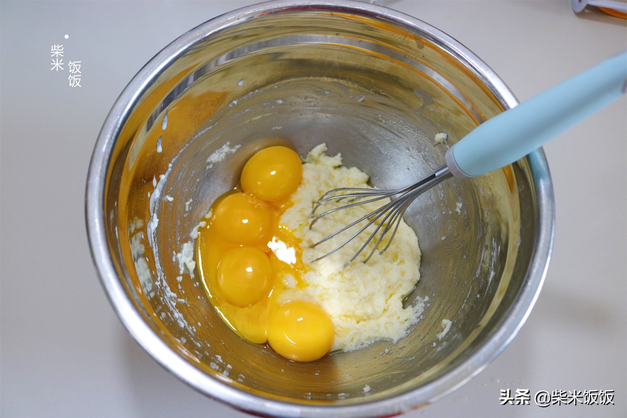 蛋糕蓬松不回缩的诀窍,烤箱做蛋糕防止蛋糕回缩的办法