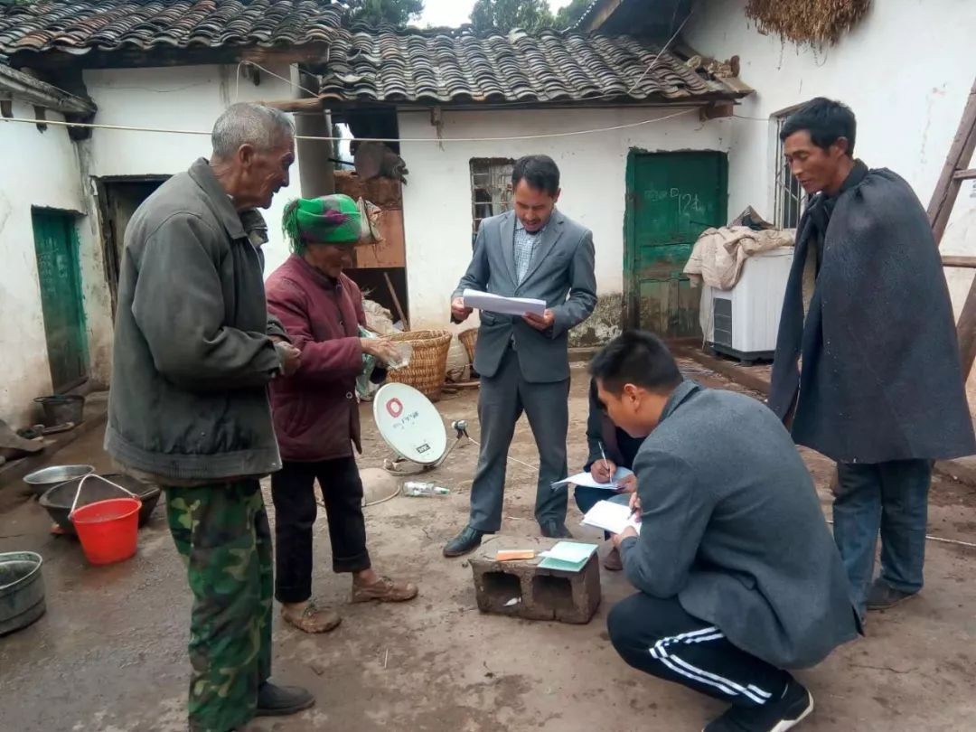 基层公务员的晋升到副县级有多难,乡镇公务员和市直公务员的待遇