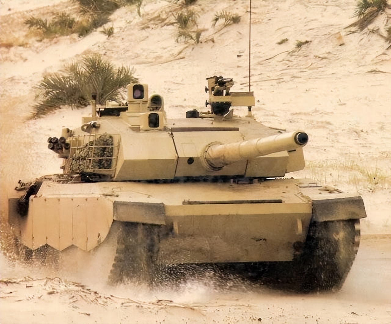 巴西装备的各型主战坦克图片,奥索里约坦克射速