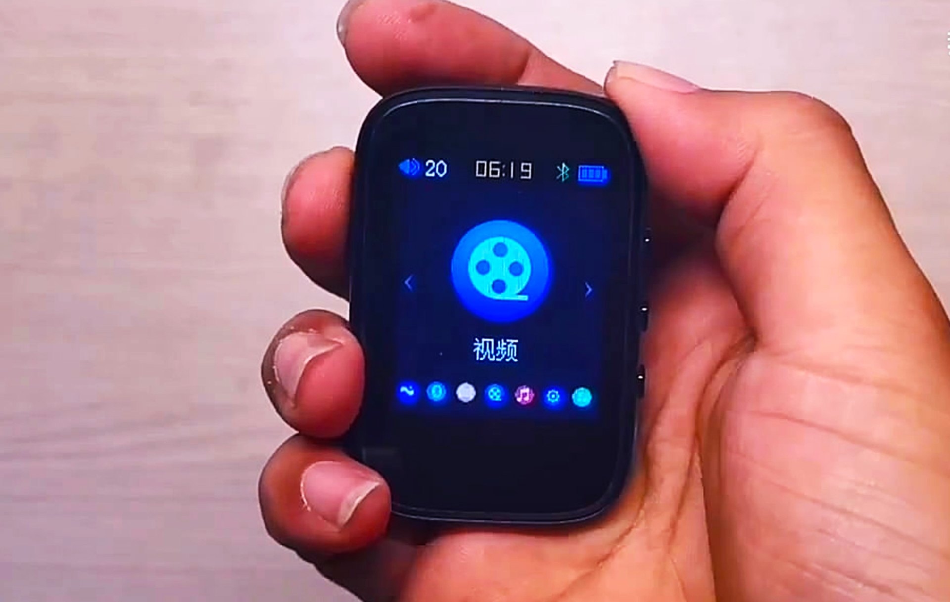 安卓全面屏mp4,真全面屏的mp4