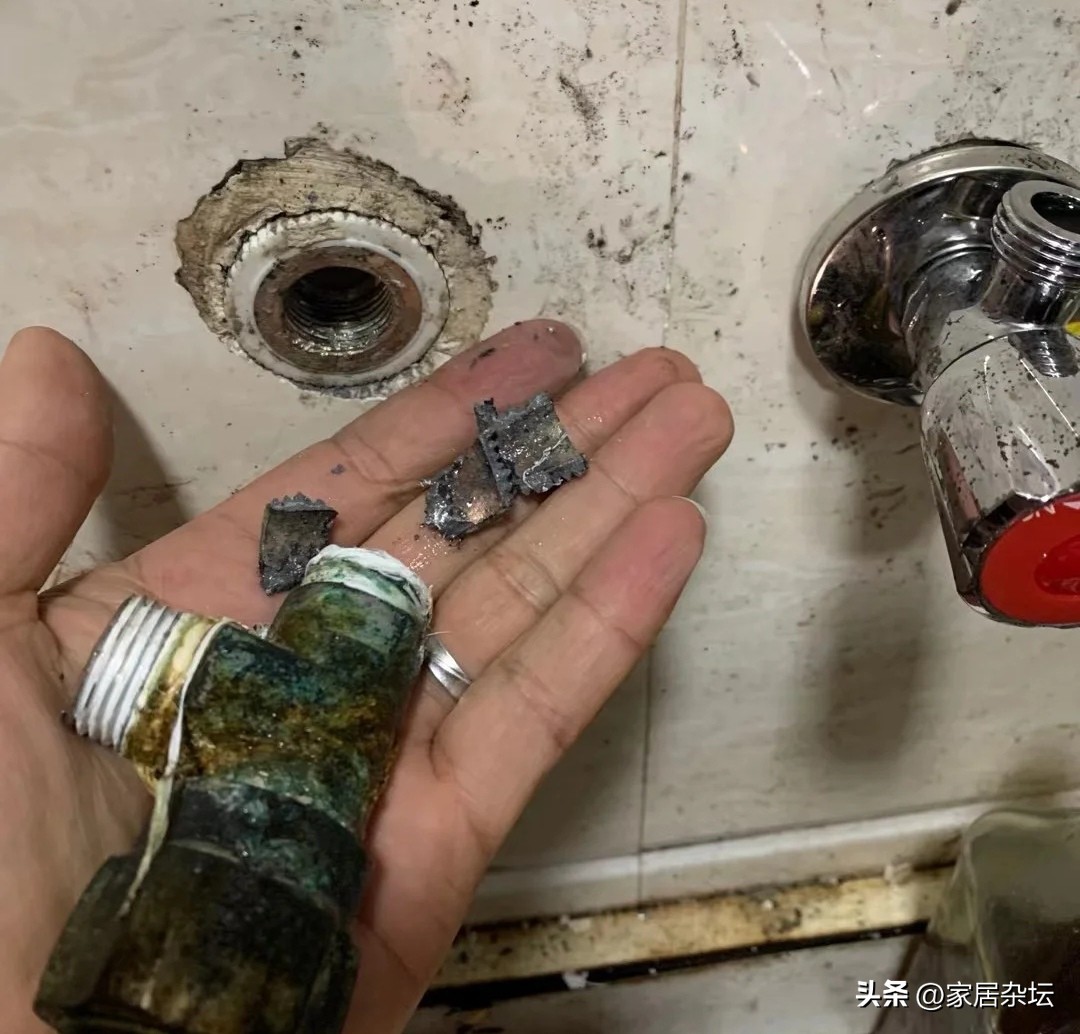 角阀朝哪个方向是关,角阀怎么选防止漏水