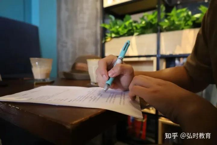 系友访谈|董丽慧：艺术、史学与文化的三重奏