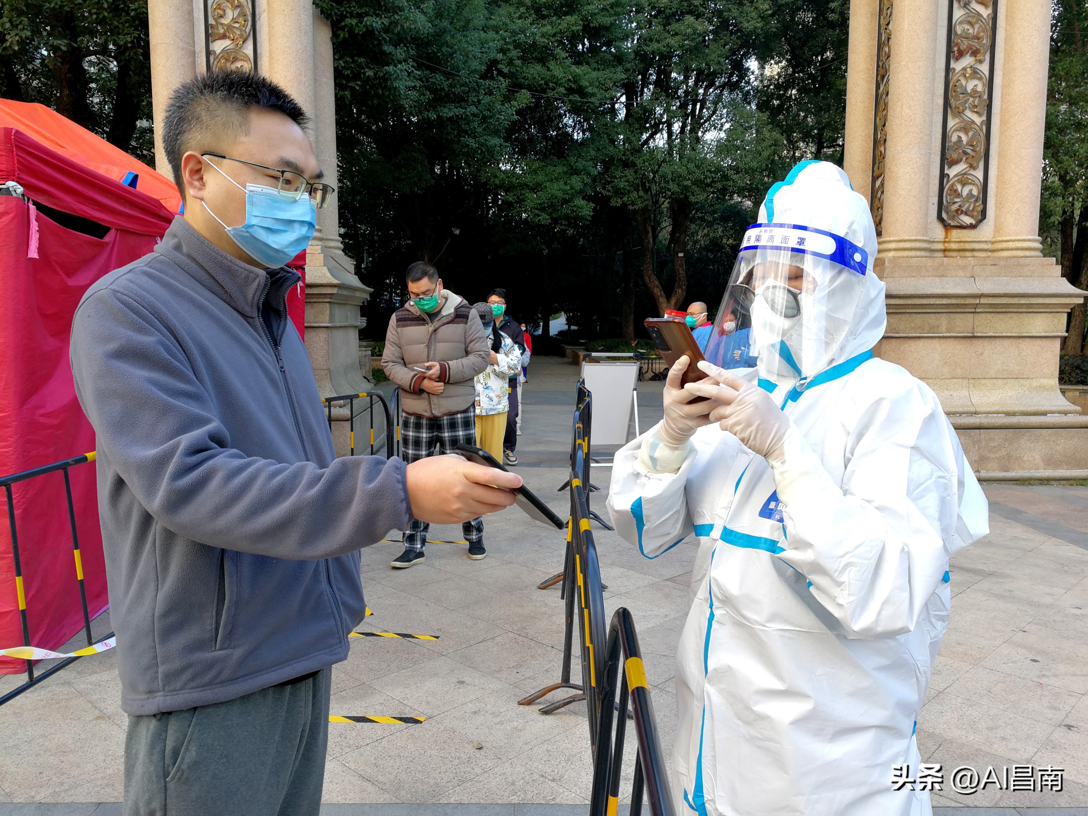 景德镇恒大社区：凝心聚力筑牢疫情防控坚实屏障