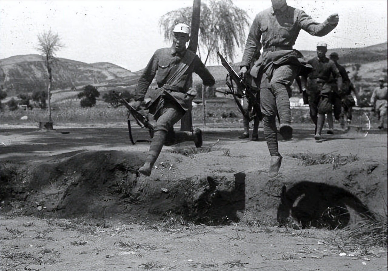 1942年八路军遭受重大损失,1944八路军在华北大规模对日作战