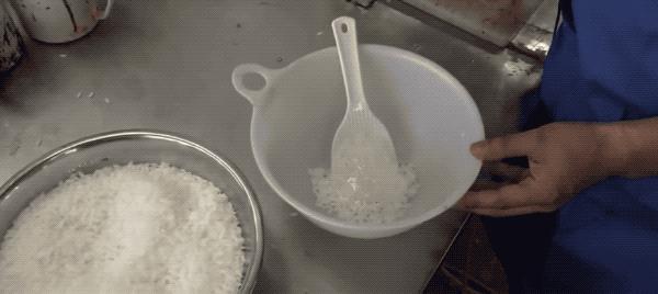 假食品模型视频,这些假食物都是人工合成的