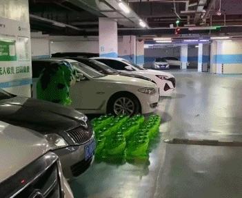 16岁卖青蛙,创业摆摊卖青蛙