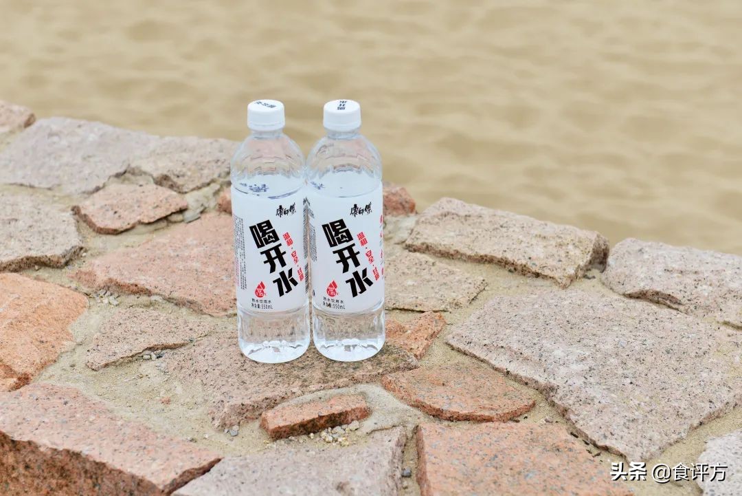 “土坑酸菜”事件后,康师傅2021年报显示:方便面业务在萎缩