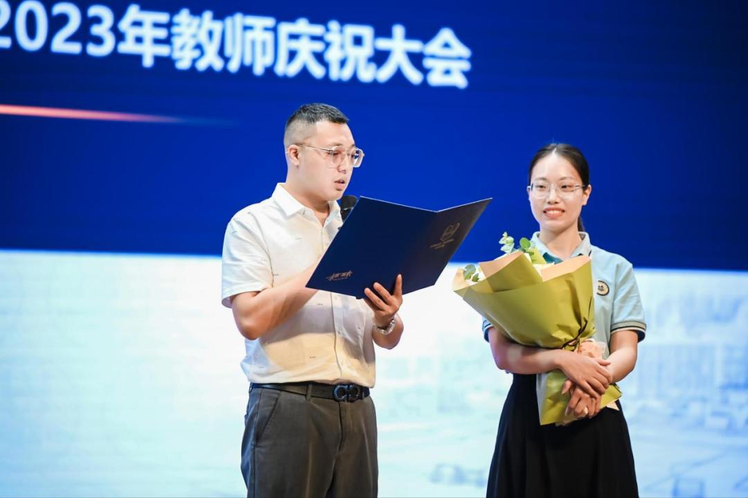 躬耕教坛强国有我获奖文案,躬耕教坛强国有我摄影作品