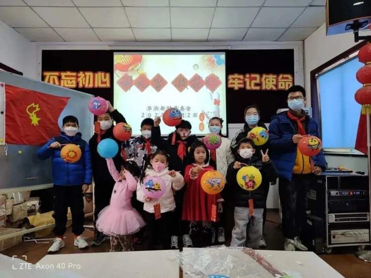 猜灯谜赢花灯趣味闹元宵,元宵节当然少不了做花灯猜灯谜