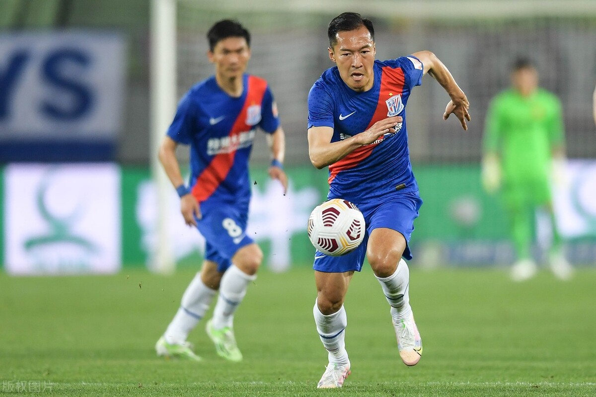 江苏苏宁球员,江苏苏宁这支球队还在踢吗