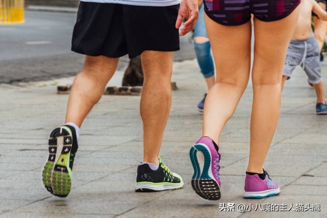 老年人穿鞋底高的鞋好吗,什么鞋子鞋底比较软