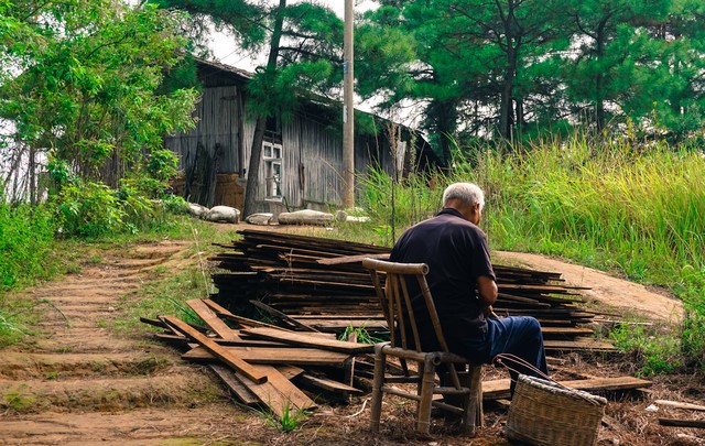 买给父亲的东西，父亲爱分享给邻居，我很无奈，但又不敢说价格
