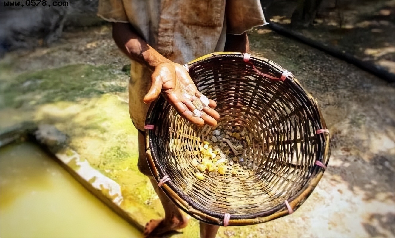 斯里兰卡盛产什么宝石,斯里兰卡国家破产