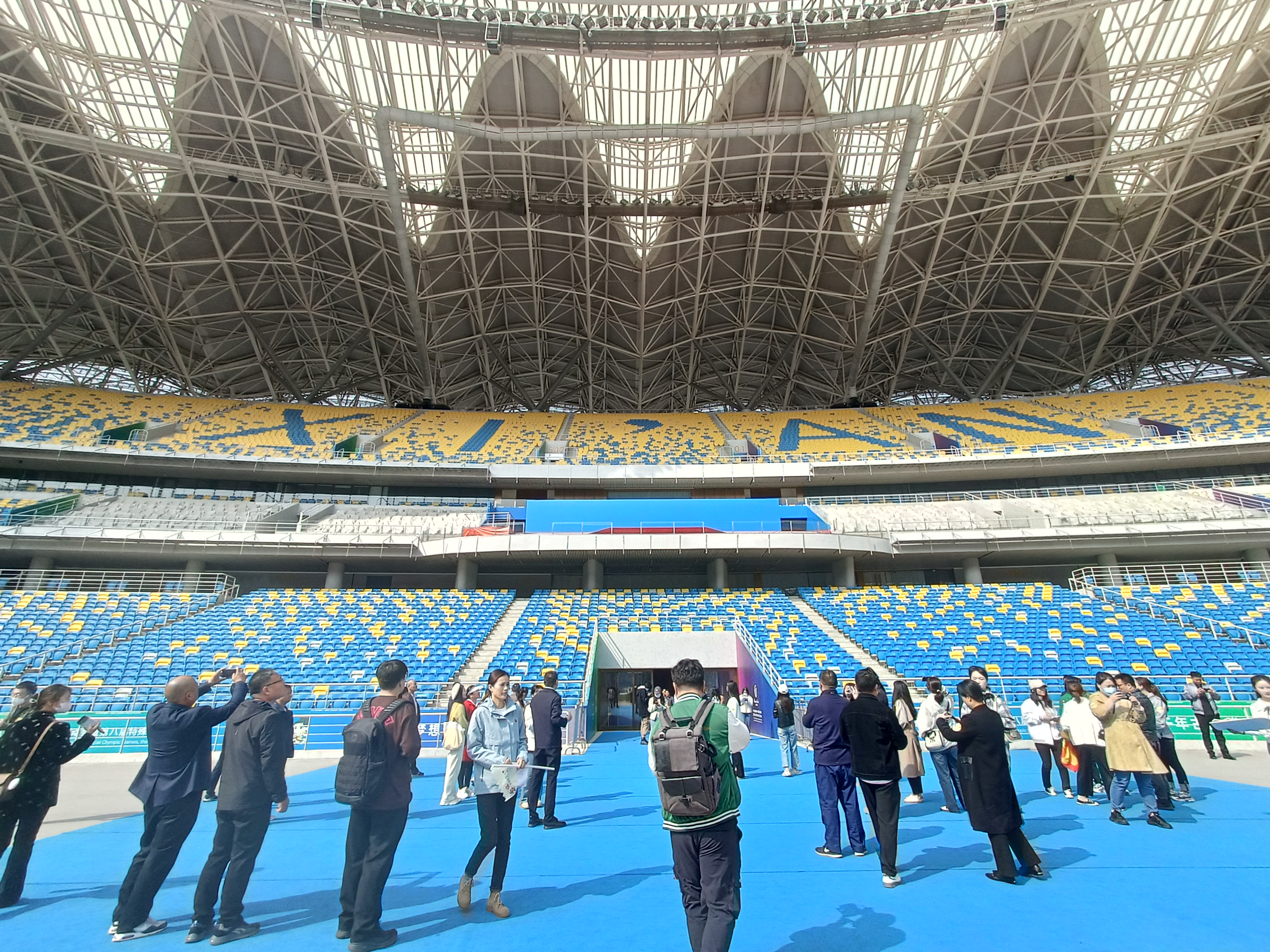 记者参观西安,记者带你走进西安