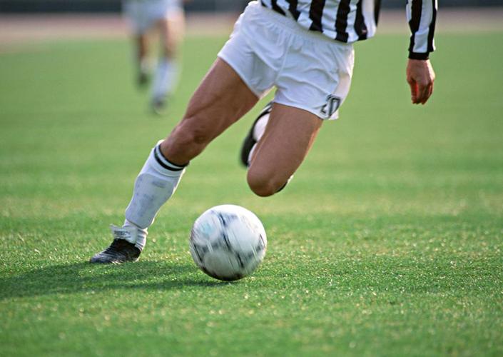 外籍足球教练遭遇*薪讨**难，徐汇法院成功调处一起长达5年的劳务纠纷