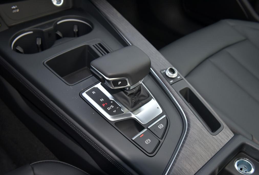 奥迪a4l不如宝马三系吗,a4l奥迪2019款会停产吗