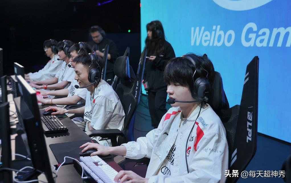 LPL夏季赛WBG击败UP,lpl夏季赛wbg选的什么阵容