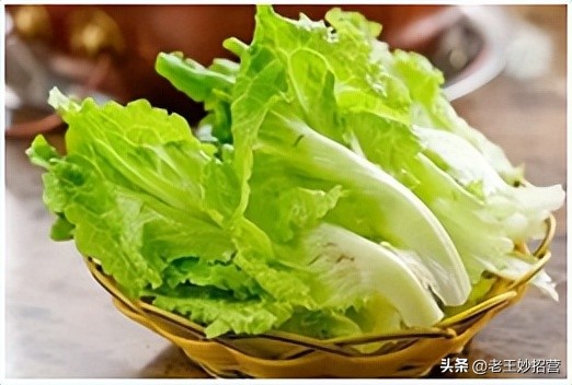 芒果怎么剥皮不脏手,超级简单的芒果剥法吃货必备技能