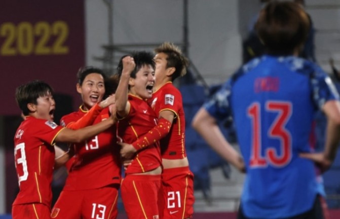 别为难国足了！它并没有那么差！不争气的，只是男人而已