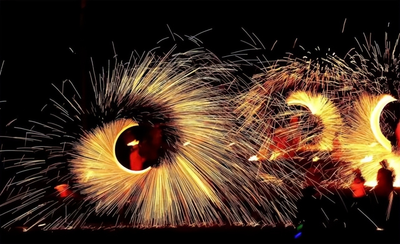 新年将至，一起回忆一下童年，探索你看过的那些花会！