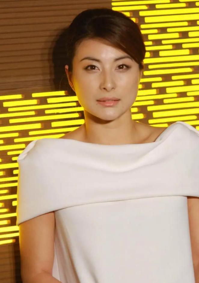 从五官怎么看出女人富贵相,女人五官富贵的表现