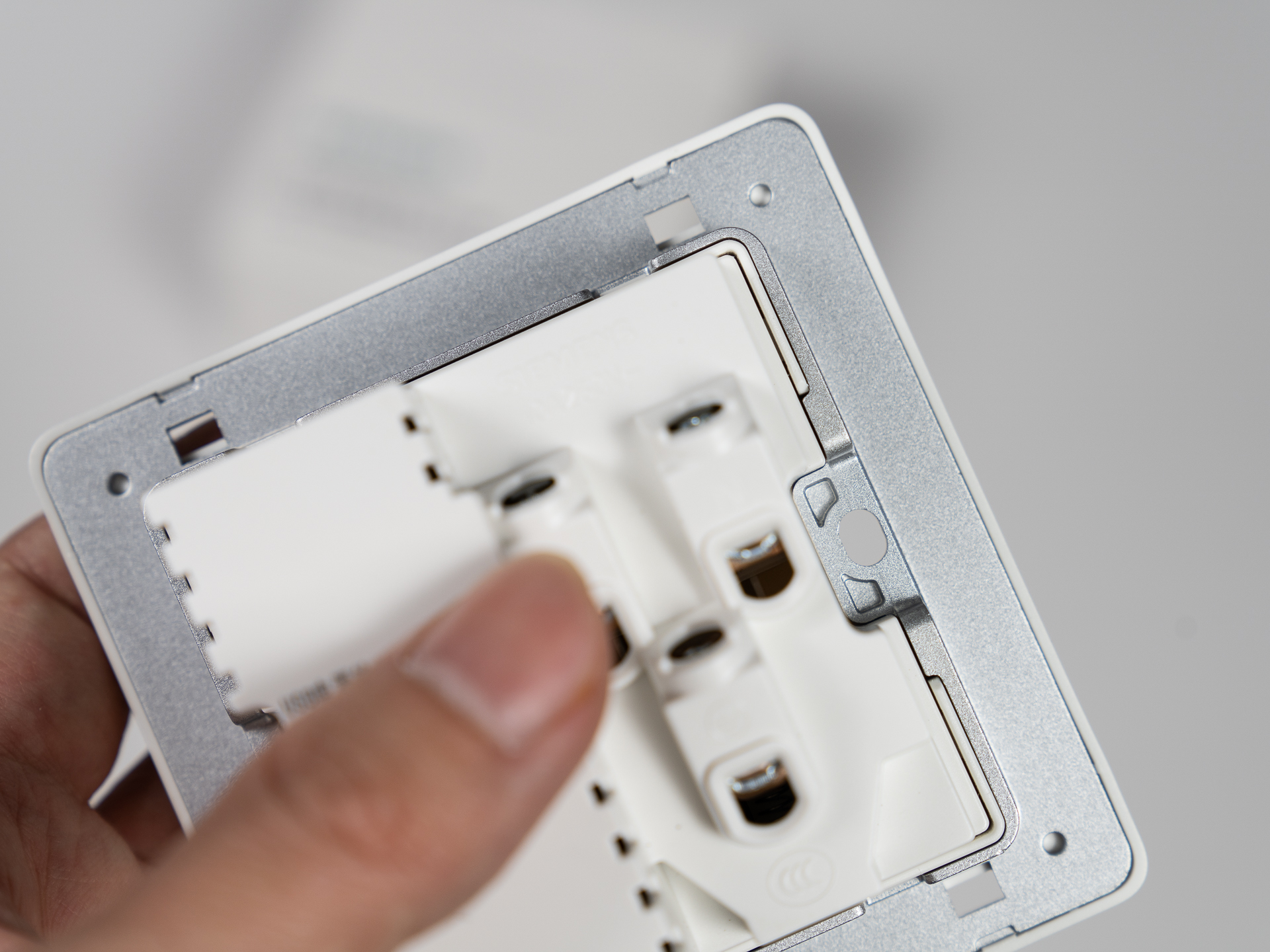 西门子睿宸系列插座测评,西门子睿宸插座辨别真假