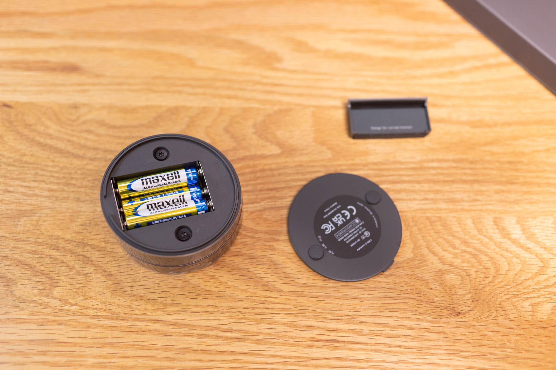 23.8英寸显示器桌面效果,桌面1.3米扩展显示器