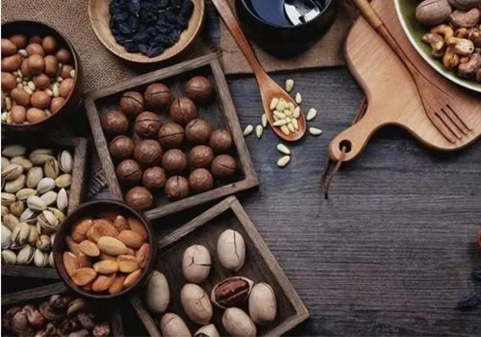 中西情人节习俗,中西方情人节的差异