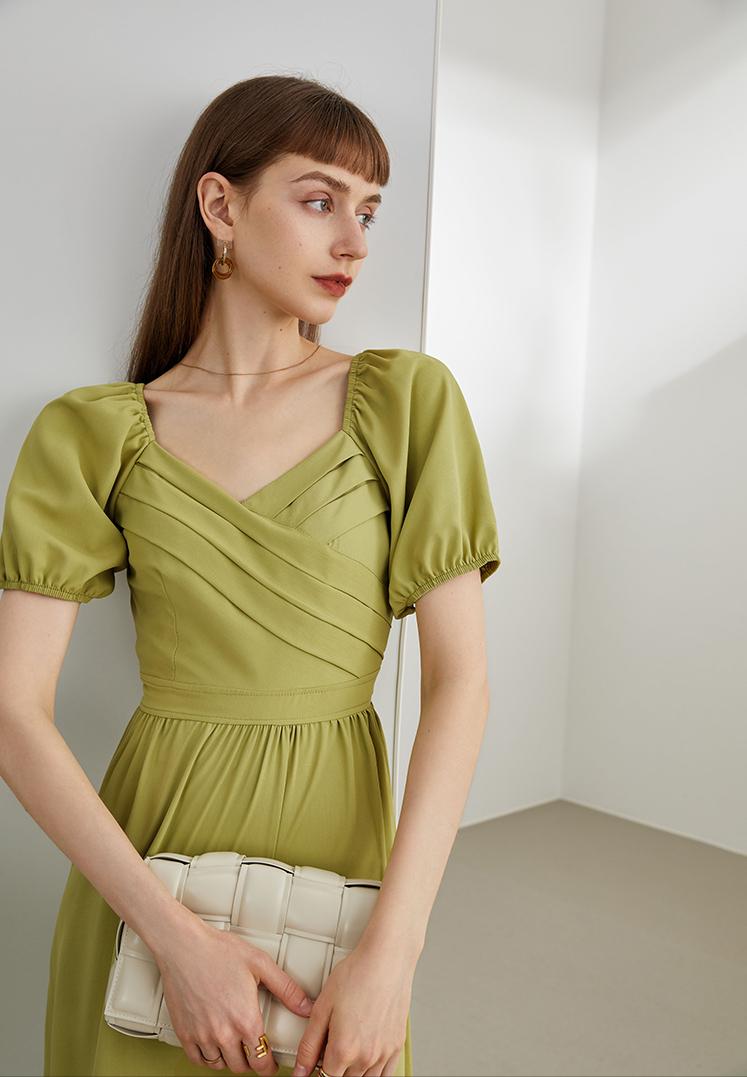 什么牌子的衣服适合30-40岁女士穿,哪种牌子的衣服适合30多岁女性穿