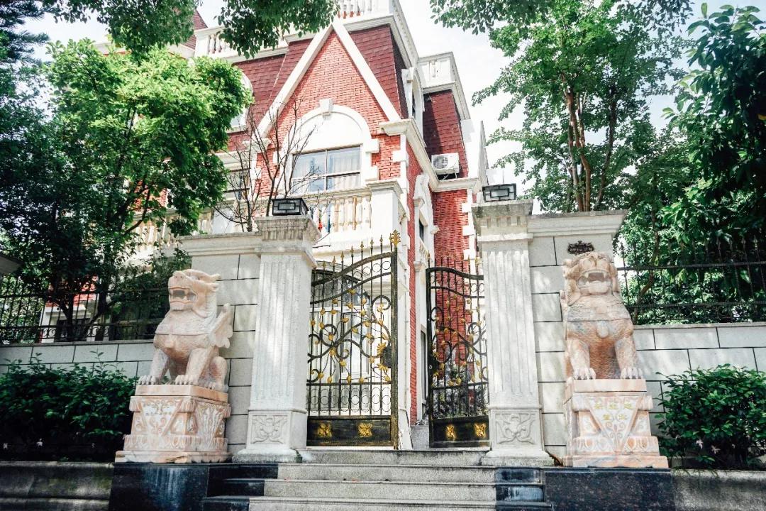 青田用欧元买菜,这座城市遍地都是豪车