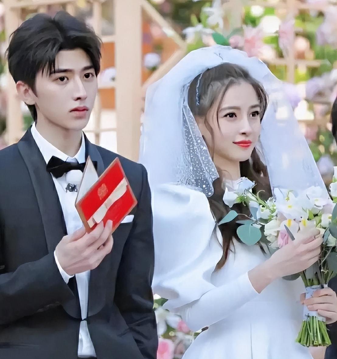 《跑男》停播风波升级，蔡徐坤消息持续爆出，baby宋雨琦或被波及