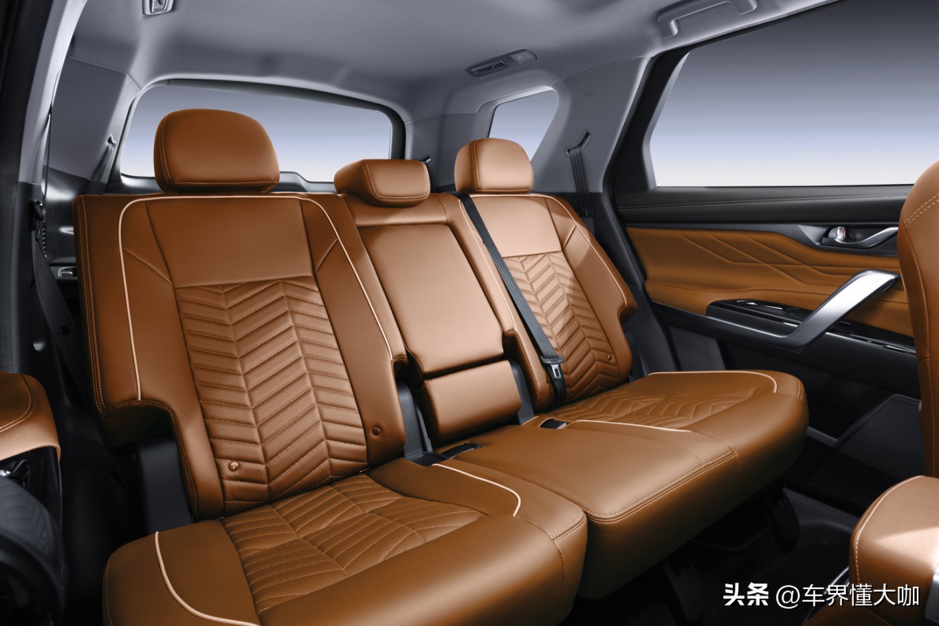 丰田埃尔法2020款不需要加价,丰田新款埃尔法15万左右