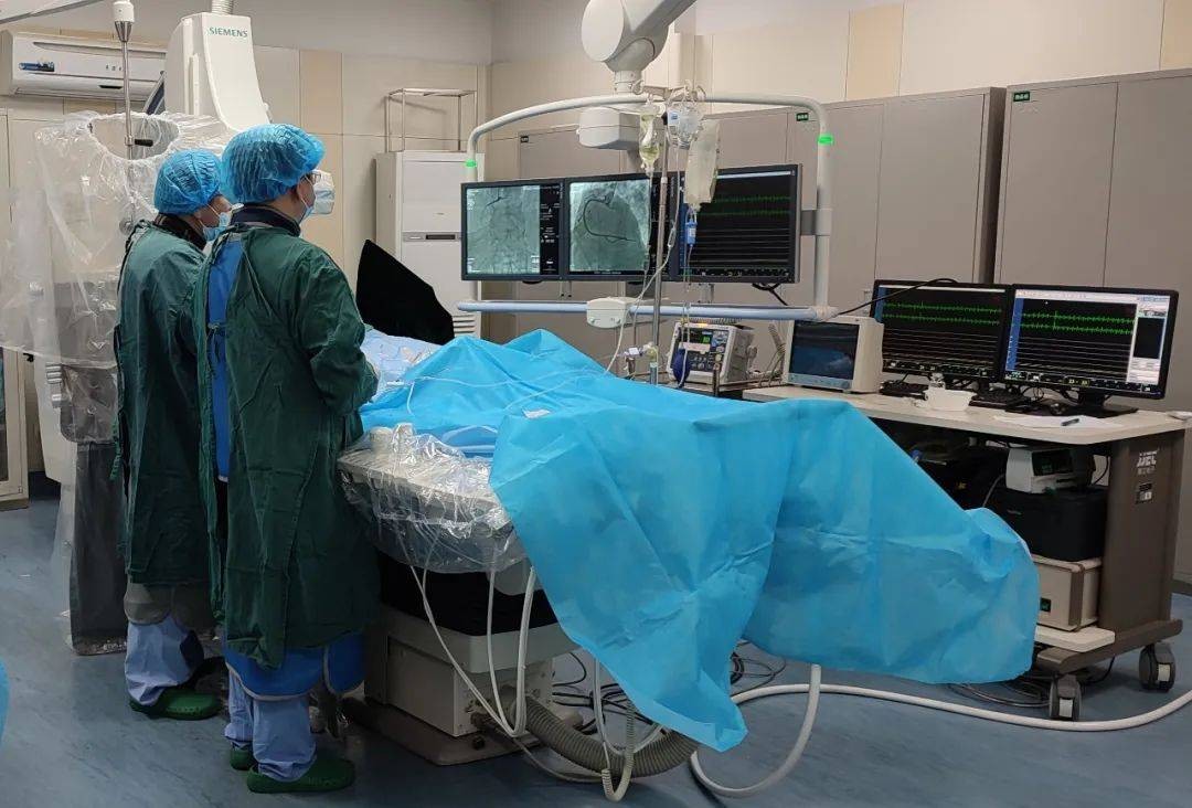 医生隐瞒未成功植入支架事件概括,脑梗手术失败医生隐瞒