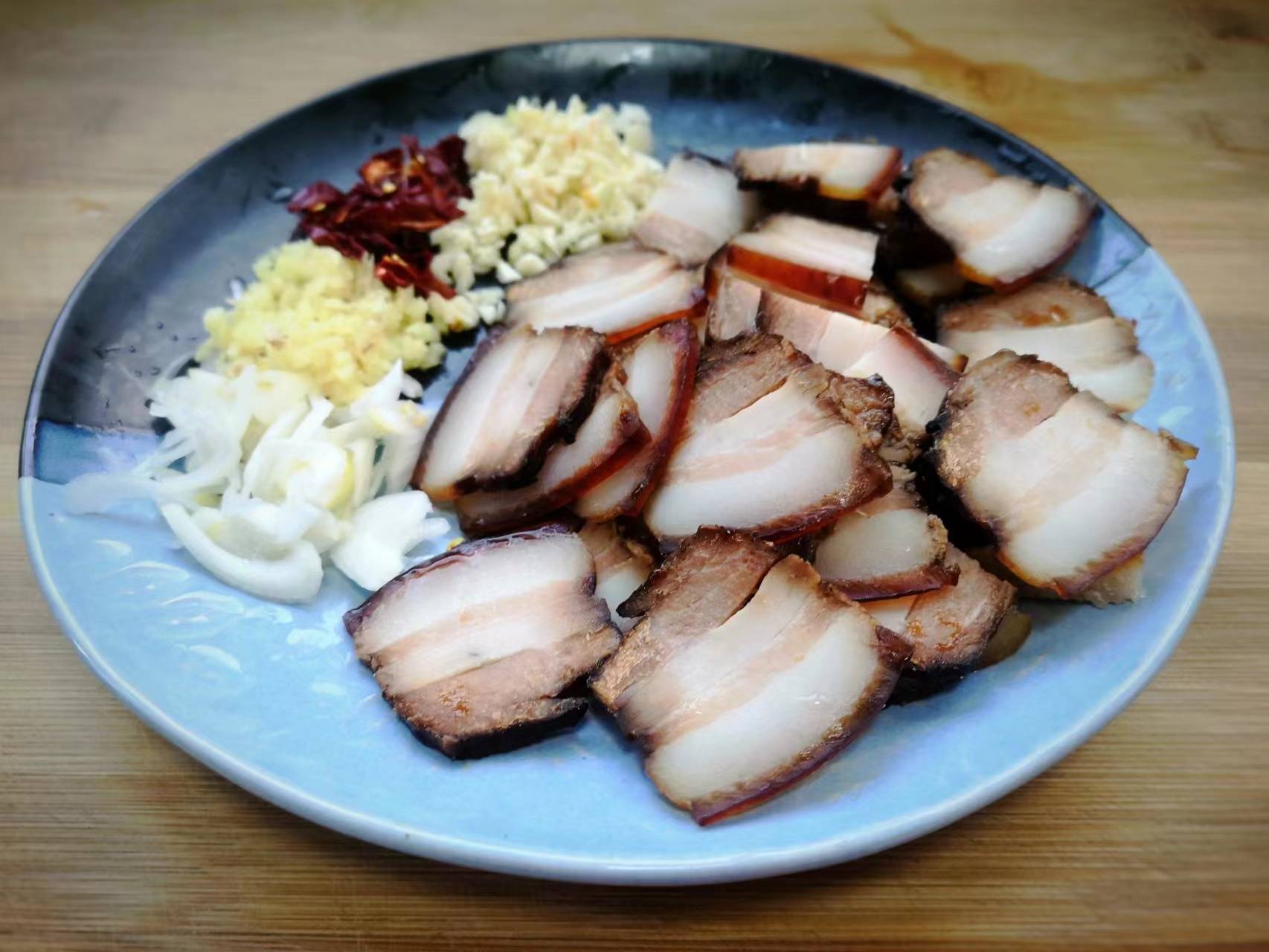 什么菜炒腊肉宝宝爱吃,腊肉炒什么最好吃小孩