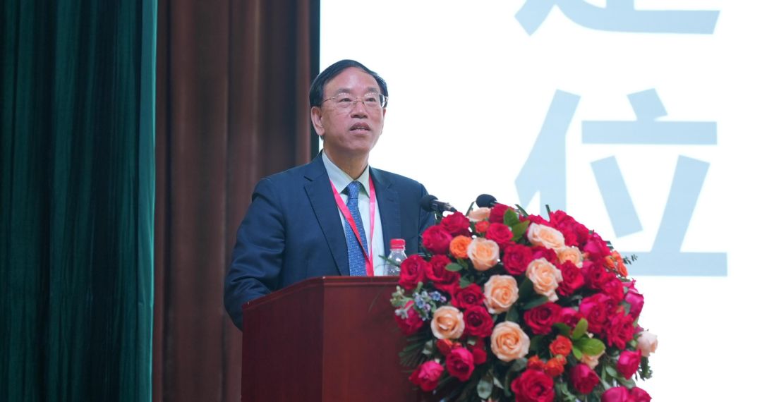 院士聚集一起,院士齐聚数字经济