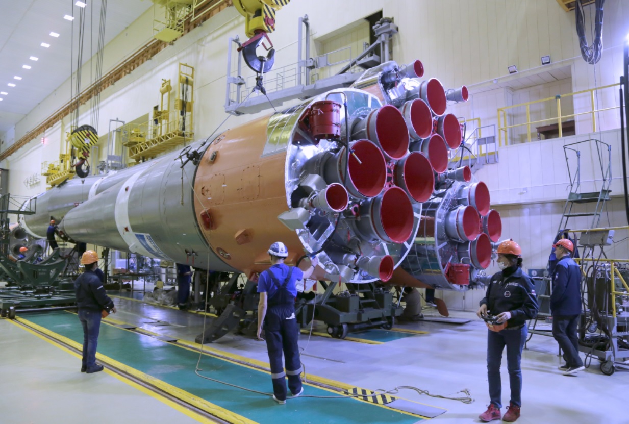 日本亿万富翁的视频,日本亿万富翁空间站