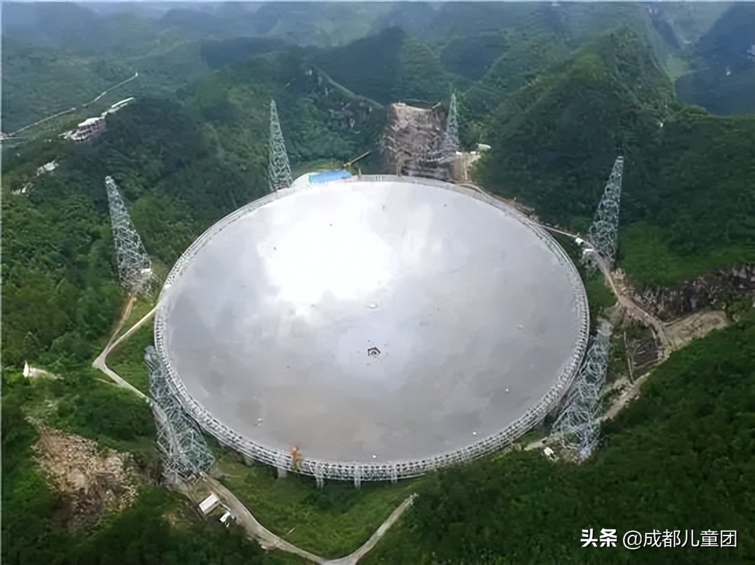 韦伯望远镜为什么能看到宇宙奇点,韦伯望远镜或发现宇宙最古老星系