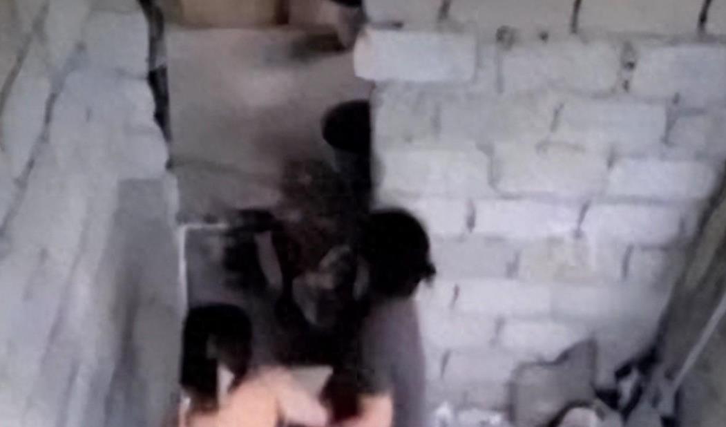 狂野诱惑！男友咳嗽惊慌失措