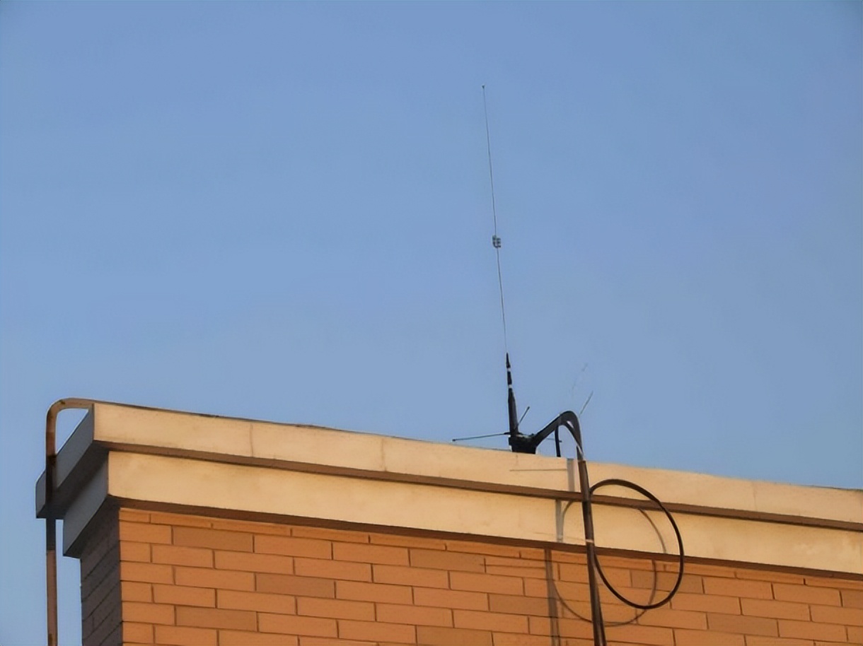 大避雷针和小避雷针联合避雷,避雷线与避雷针保护范围哪个大