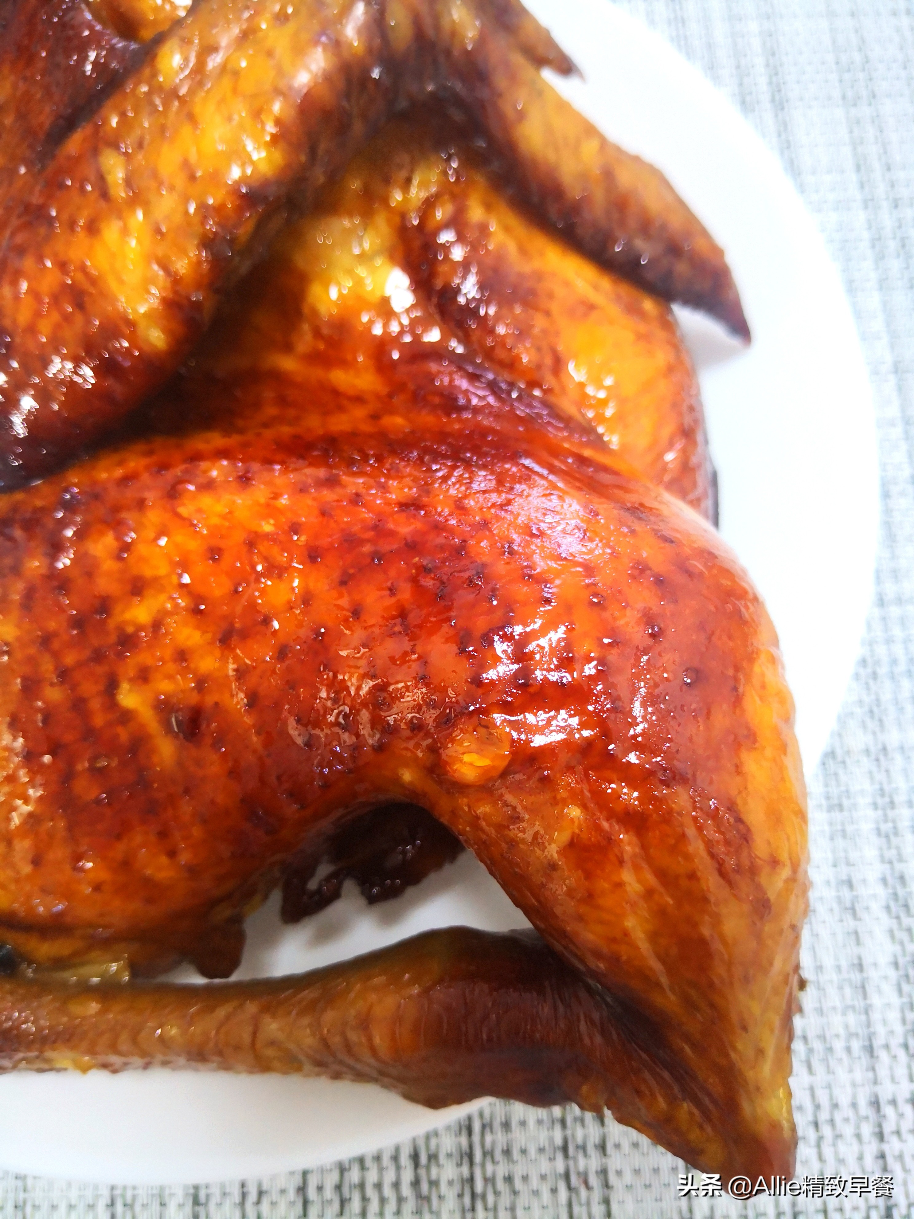 脆皮烤鸡做法烤箱教程,在家就能做的爆汁脆皮烤鸡