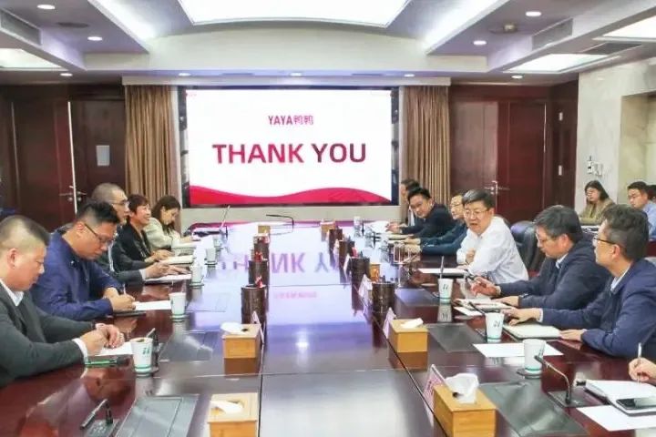 外贸中长羽绒服清仓处理,进出口羽绒服趋势