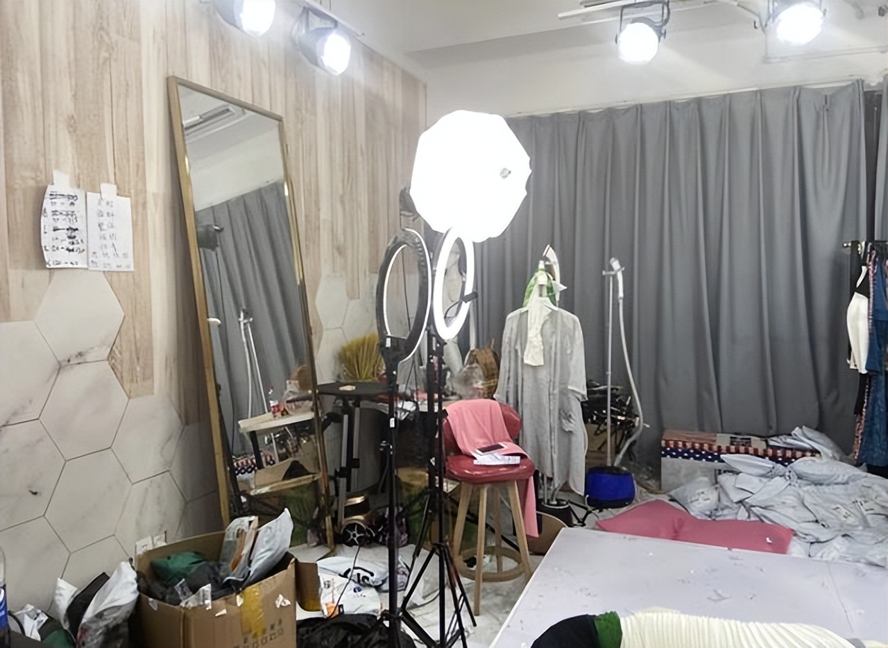 指南揭秘直播带货背后的黑幕:千万*局骗**惊天大案!