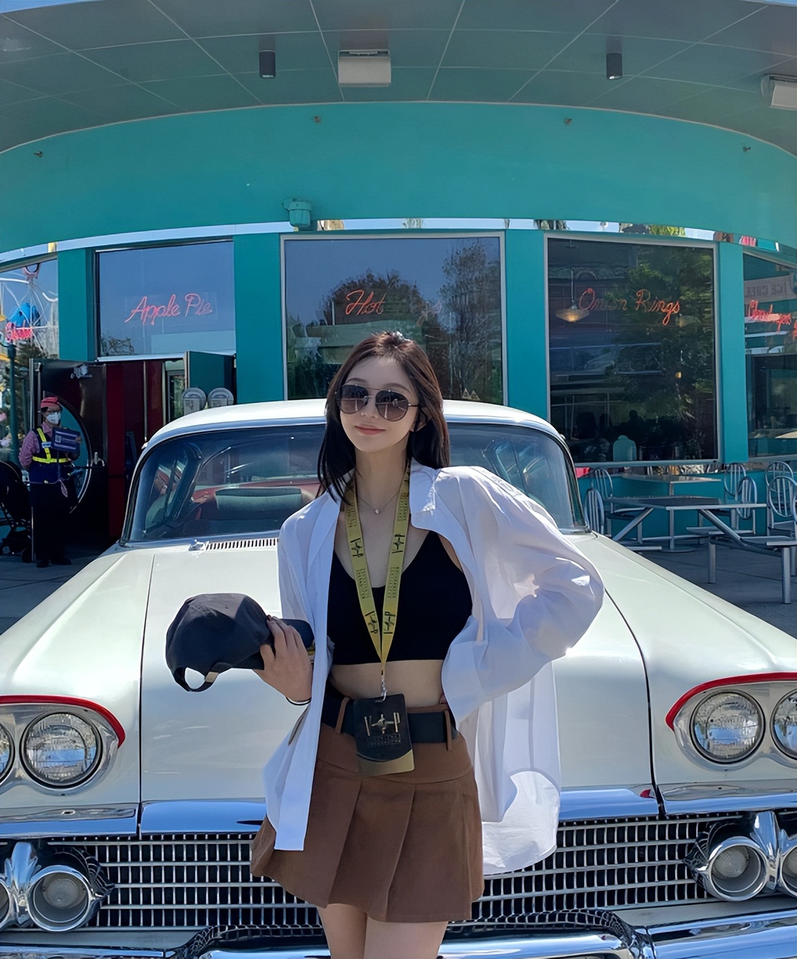 王思聪逛夜店视频,王思聪和朋友去夜店玩耍